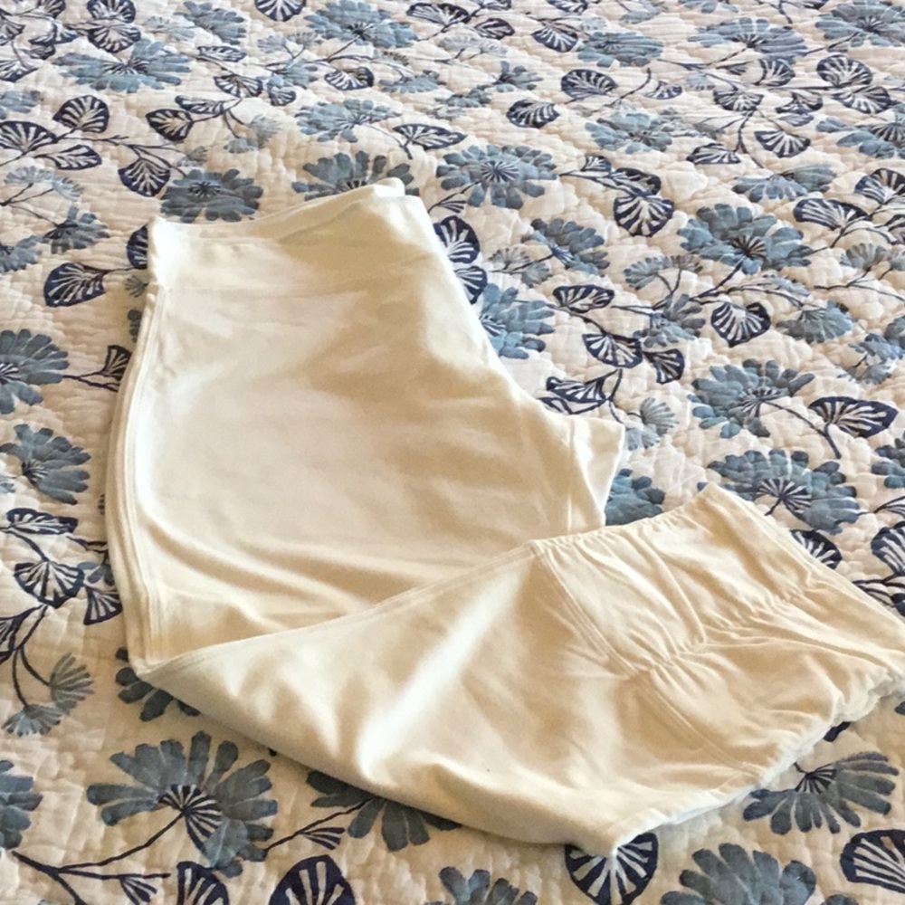 NWOT Soft Surroundings White Leggings